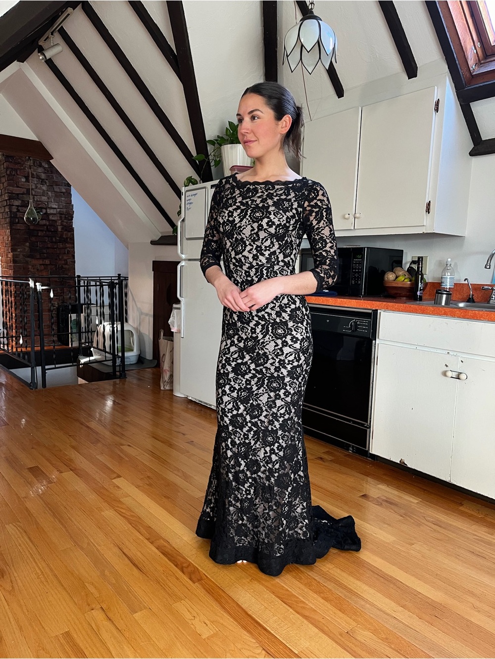 Elegant Black Lace Evening Dress